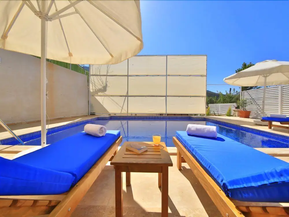 Исламлар: Villa Piyan