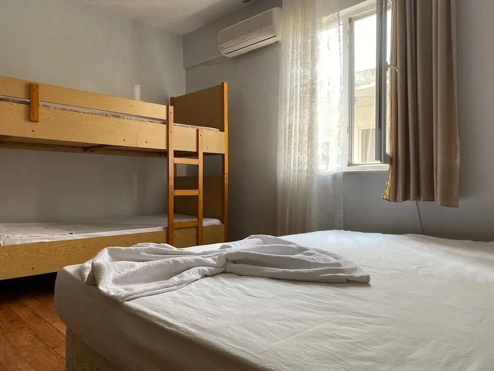 Эрдек: Mete Otel