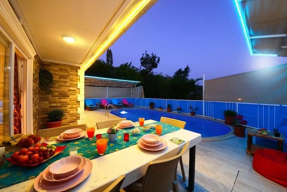 Исламлар: Villa Tamer