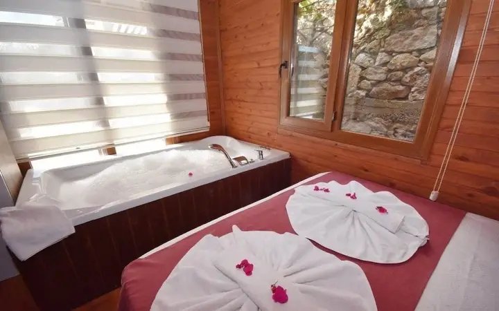 Исламлар: Villa Honey
