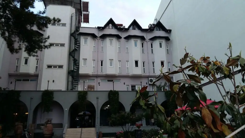 Эрбаа: Onder Otel