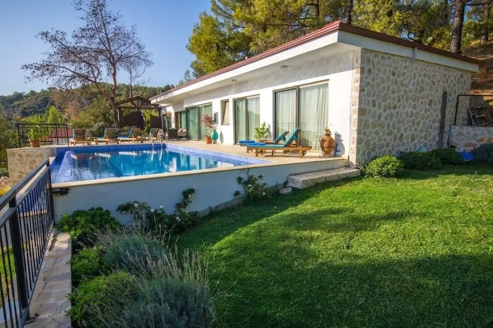 Исламлар: Villa Ella