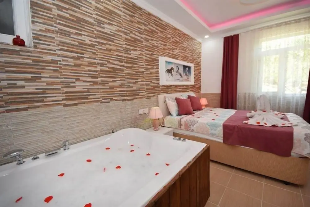 Исламлар: Villa Nevin