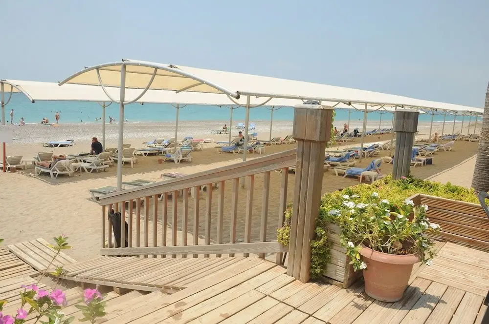 Манавгат: Iron Ambassador Side Beach