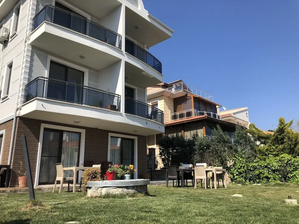 Айвалык: Lemon Garden Cunda