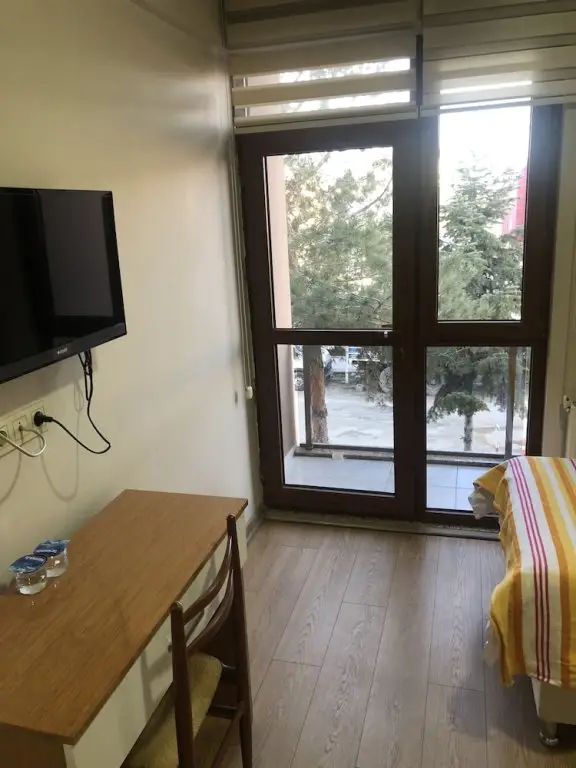 Баназ: Banaz Eren Otel