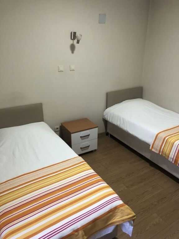 Баназ: Banaz Eren Otel