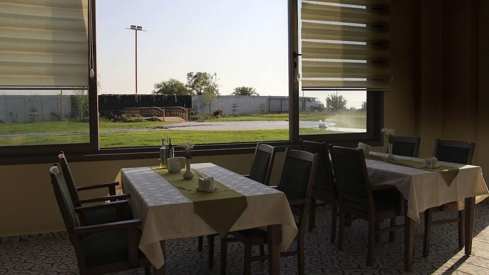 Erzin Artemis Otel — фото 1