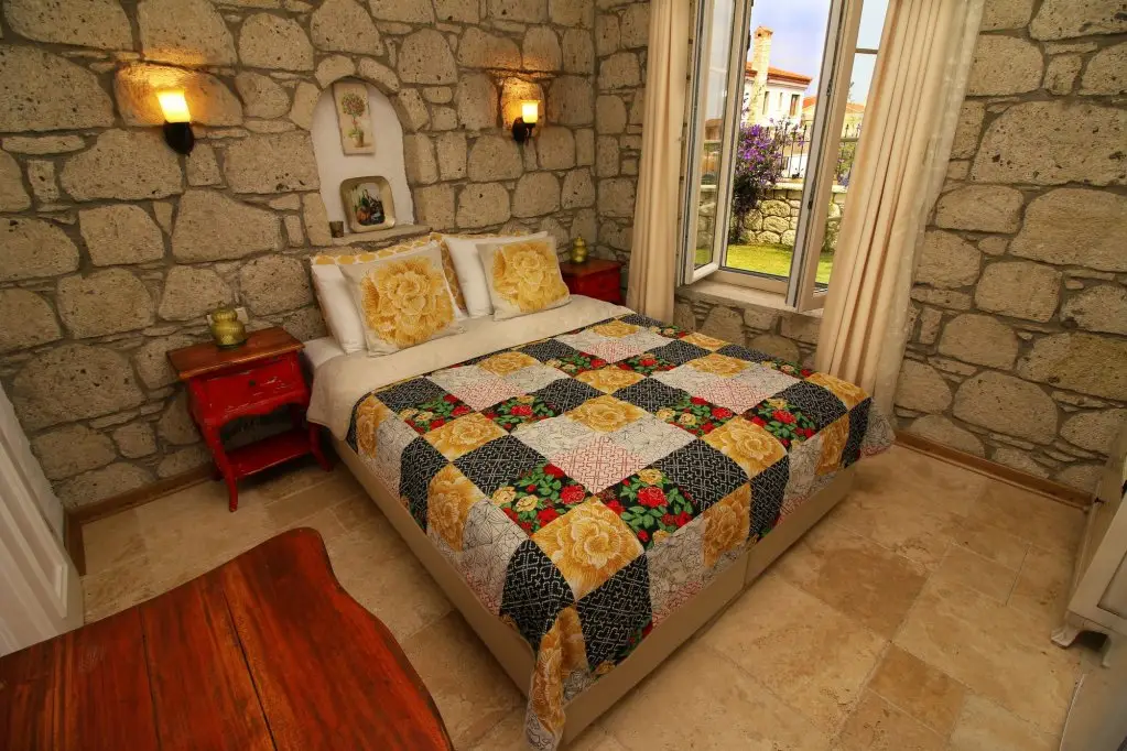 Чешме: Kupina Otel