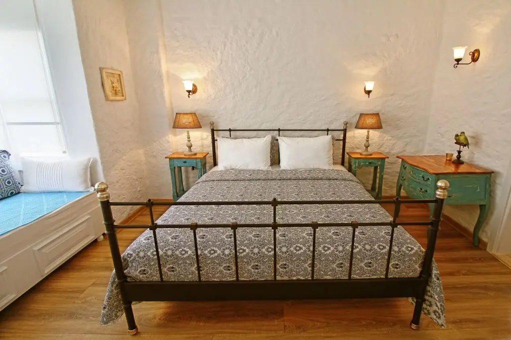 Чешме: Kupina Otel