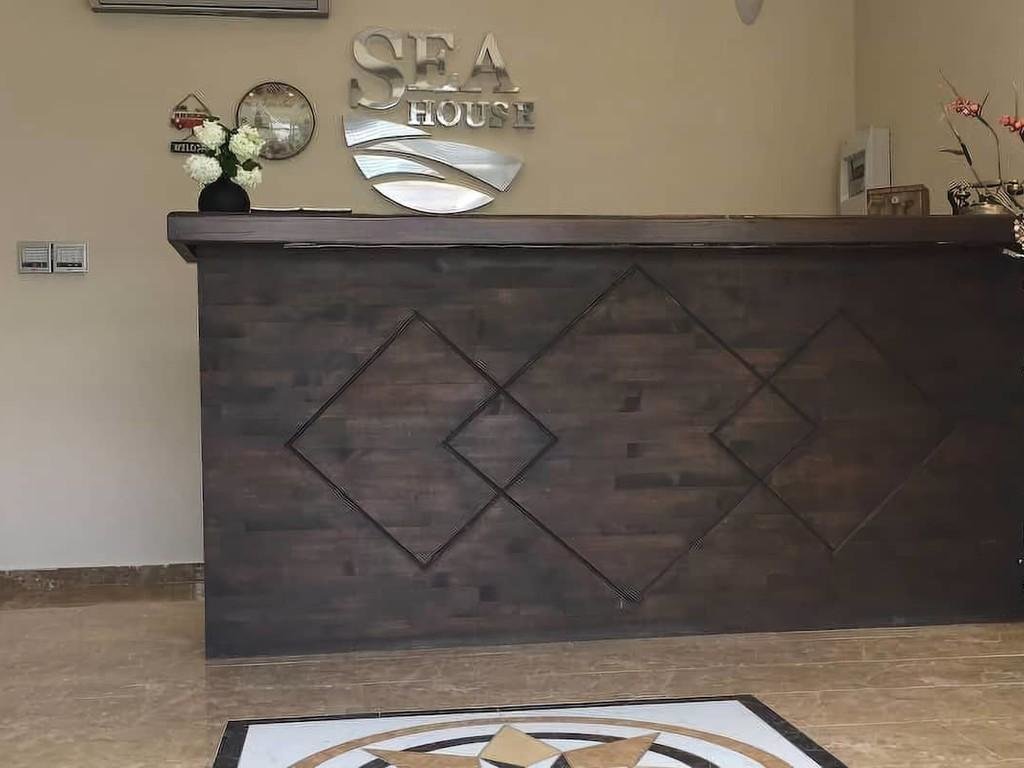 Сайл: Sea House Hotel