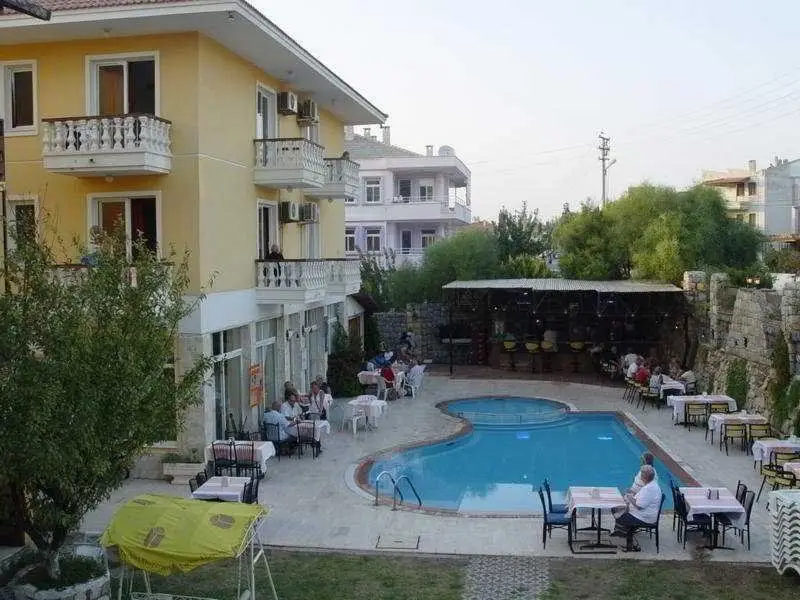 Чешме: Privato Suites And Apartments
