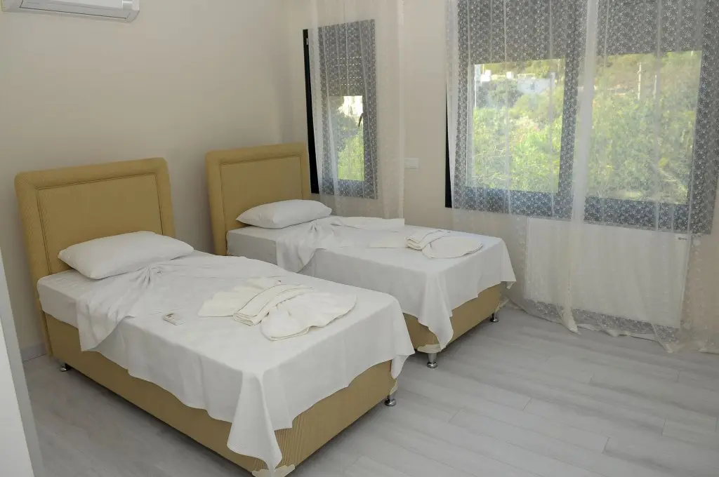 Чешме: Saatli Apart Otel