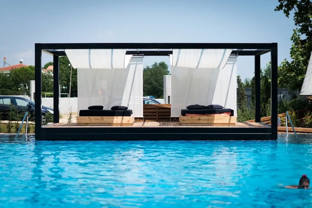 Чешмели: Seker Kamp Apart Otel
