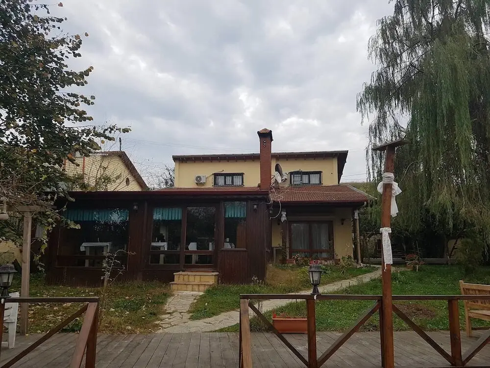 Сайл: Canan Motel