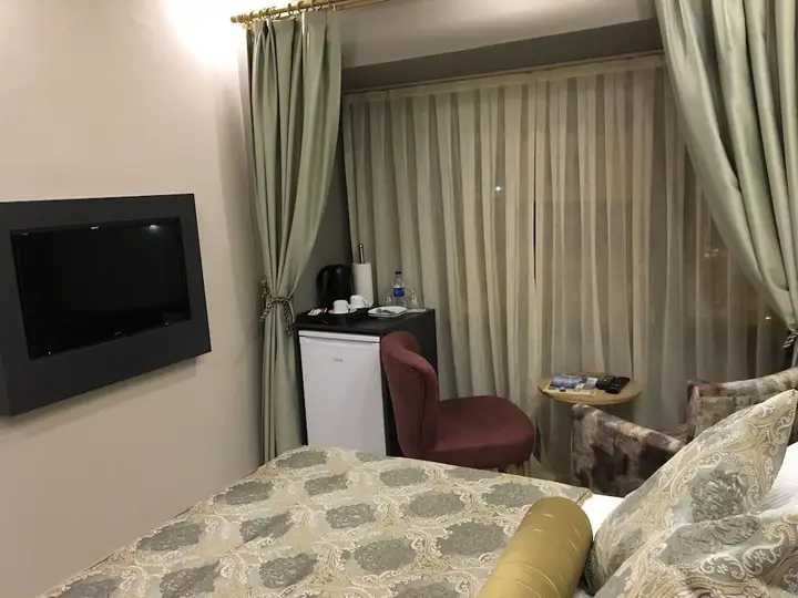 Урла: Itimat Hotel
