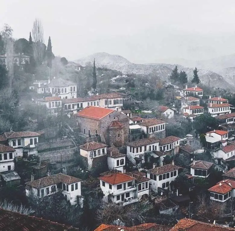 Шириндже: Mosaic Hotels