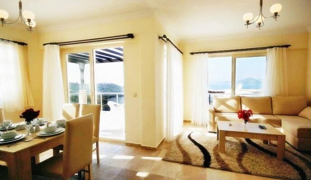 Милас: Royal Heights Residence 2 Bedrooms