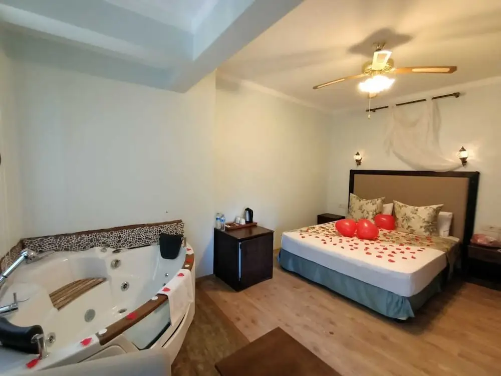 Сайл: Beyaz Konak Hotel