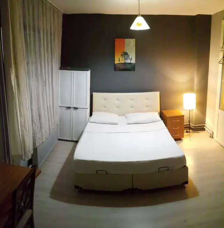 Бурса: Eves Home Pension