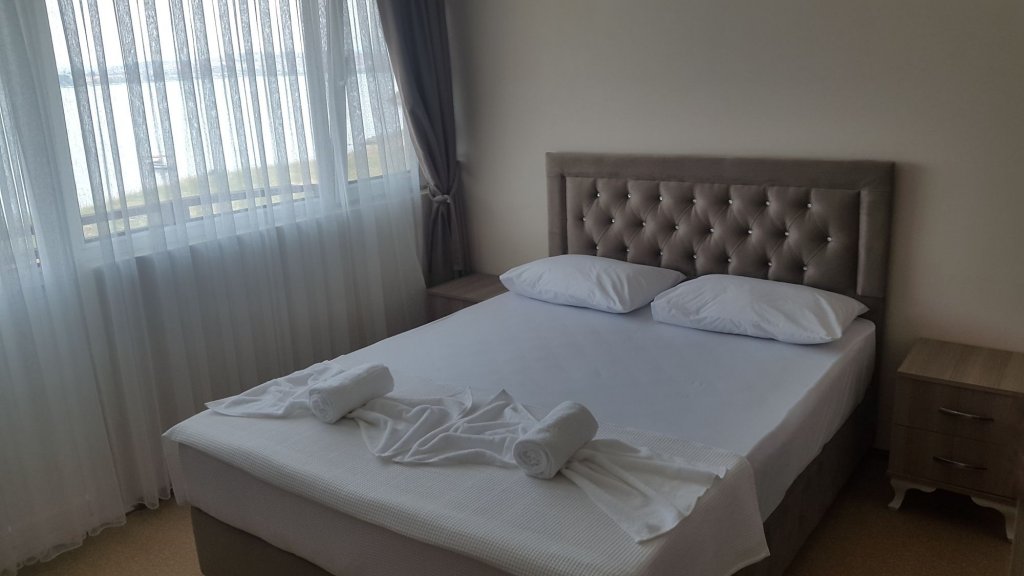 Айвалык: Efsane Hotel
