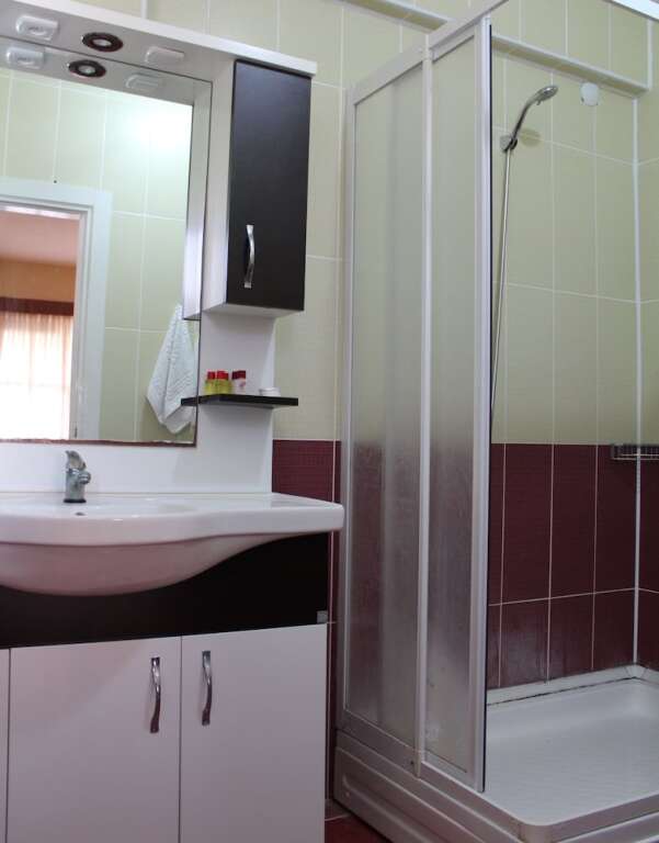 Сатлюс: Kalanora Otel
