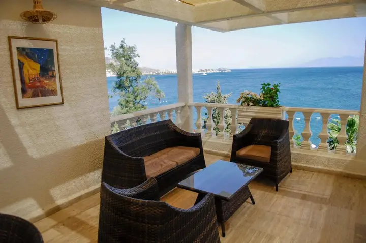 Акьярлар: Chronos Beach Hotel