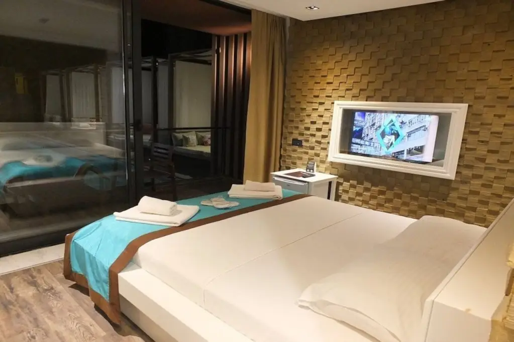 Чешме: Sevilla Otel