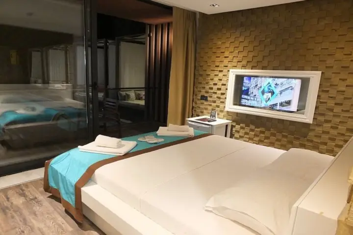 Чешме: Sevilla Otel