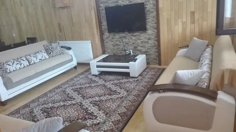 Узунгёль: Kuzey Palace