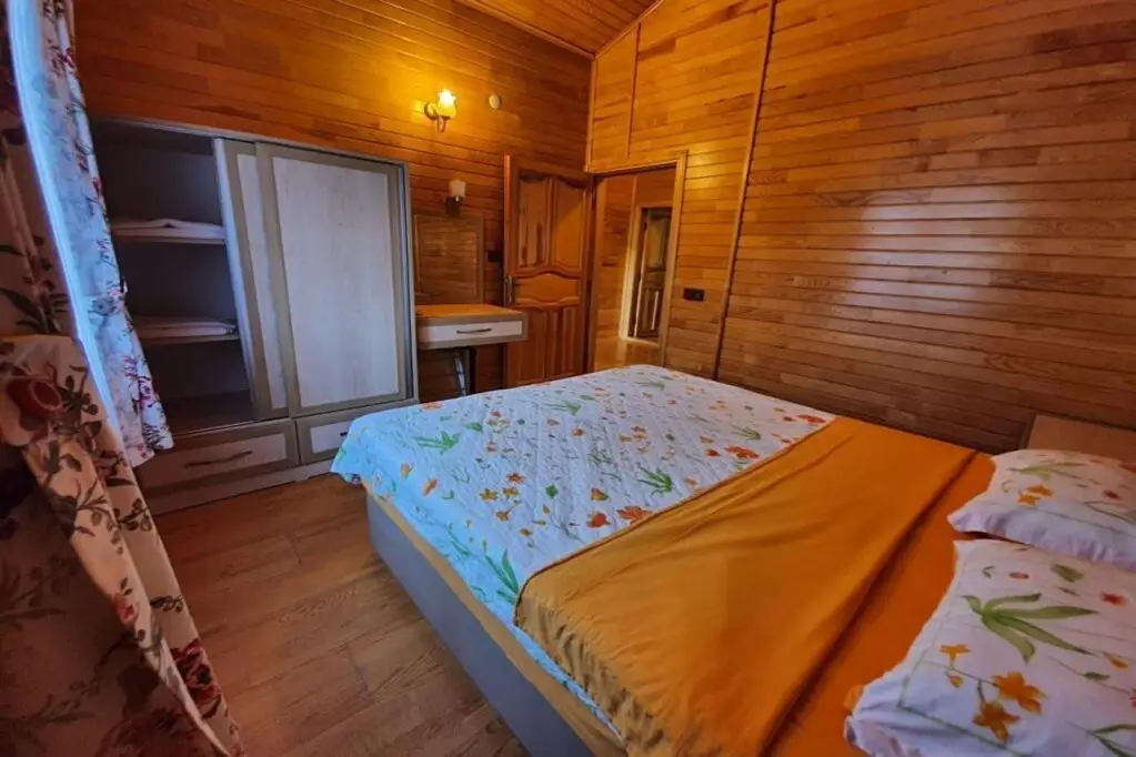 Чиралы: Oblomov Hotel
