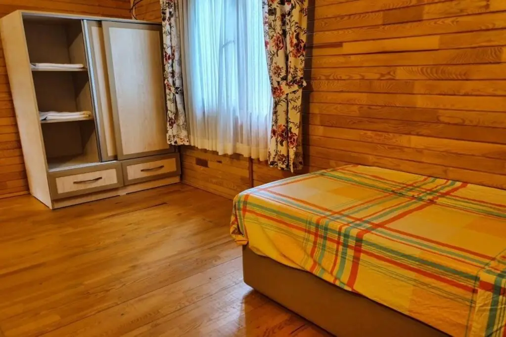 Чиралы: Oblomov Hotel