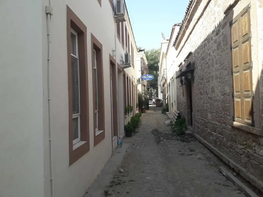 Айвалык: Şirin pansiyon