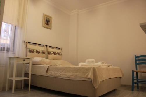 Айвалык: Nil House