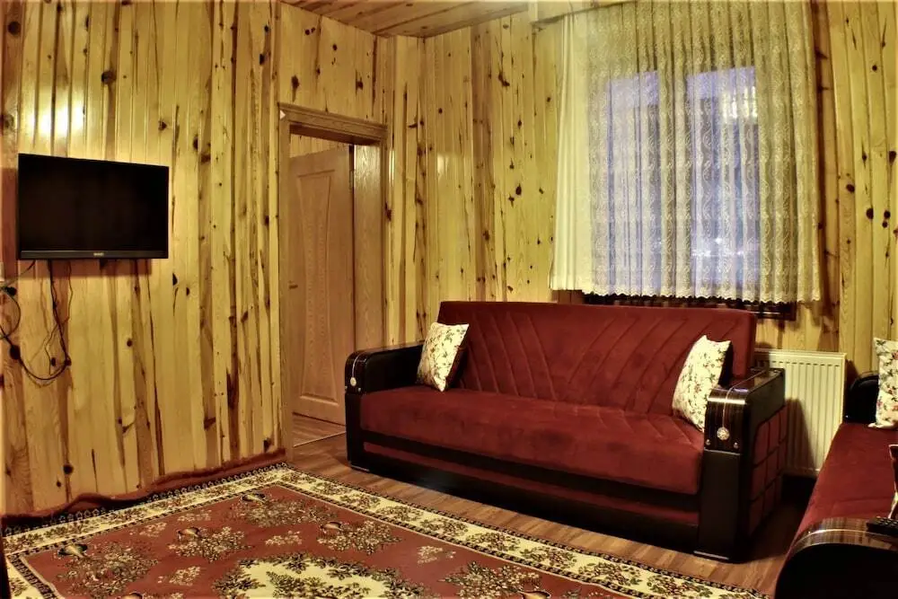Узунгёль: Yaren Otel