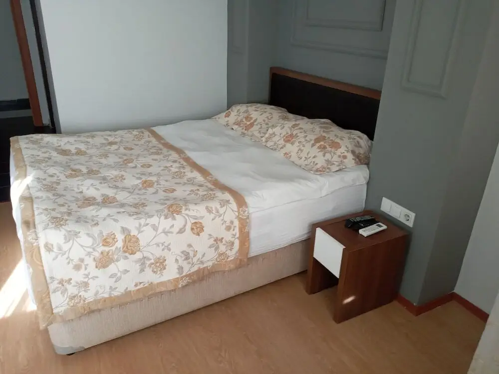 Бостанки: Hotel Barcelona Yusufeli