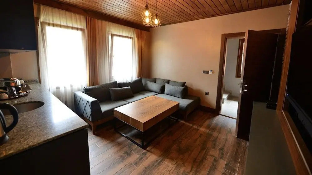 Узунгёль: Inanlar Premium Suites & Villas