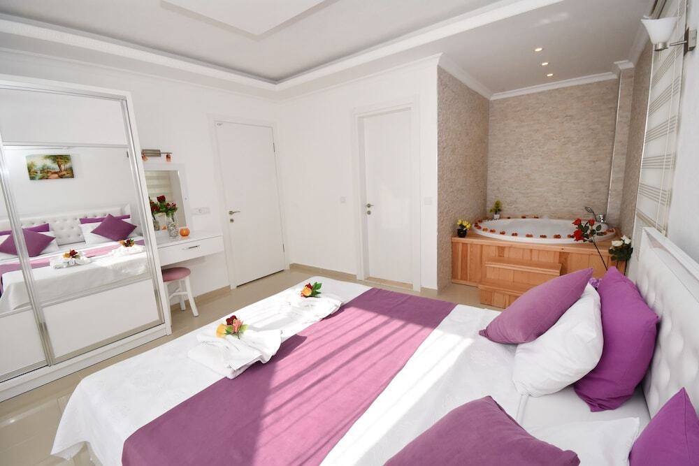 Исламлар: KAL1590 Villa Zeytin Islamlar 2 Bedrooms