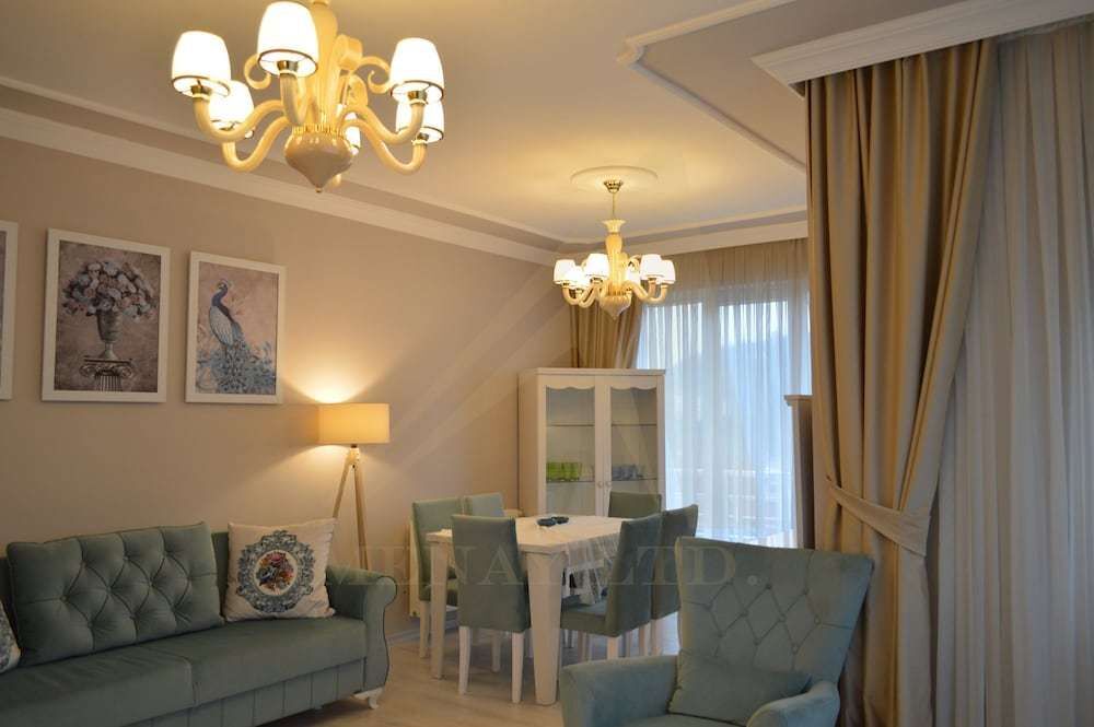 Йомра: Menay Properties - 3
