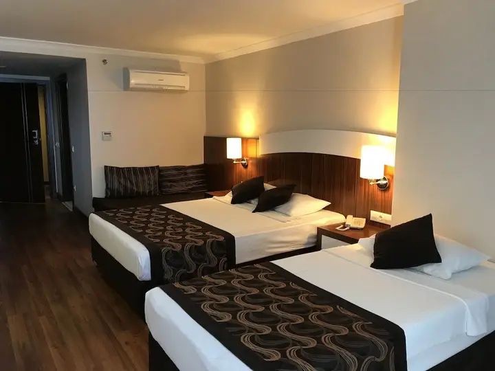 Манавгат: Throne Beach Resort & Spa