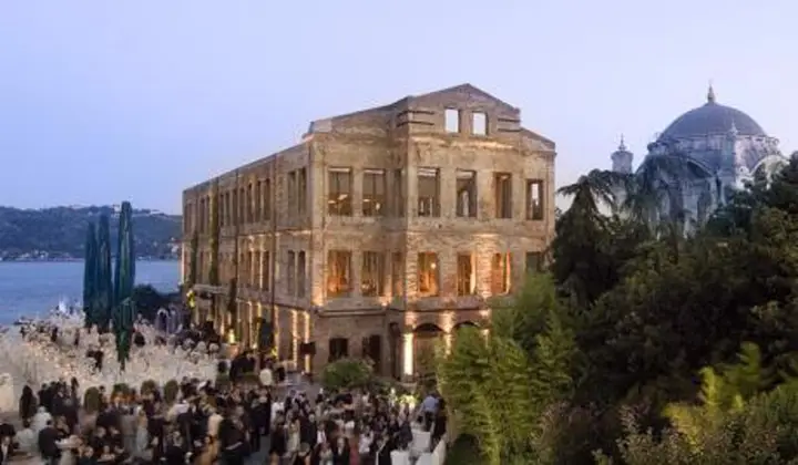 Стамбул: The Marmara Esma Sultan