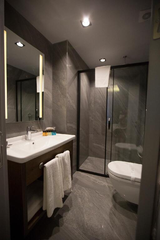 Измир: Emens Hotel