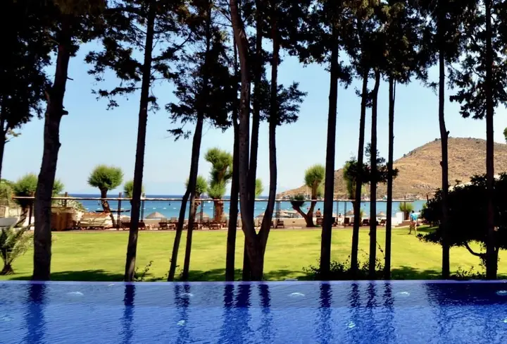 Акьярлар: Medis Hotel