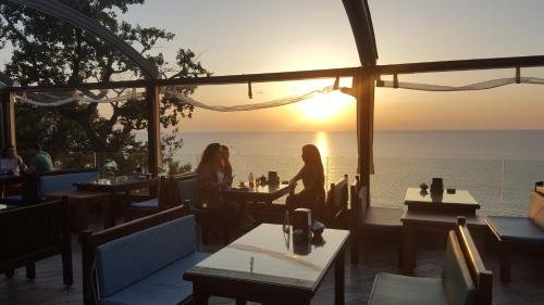 Архави: Falez Cafe & Restaurant & Pansiyon