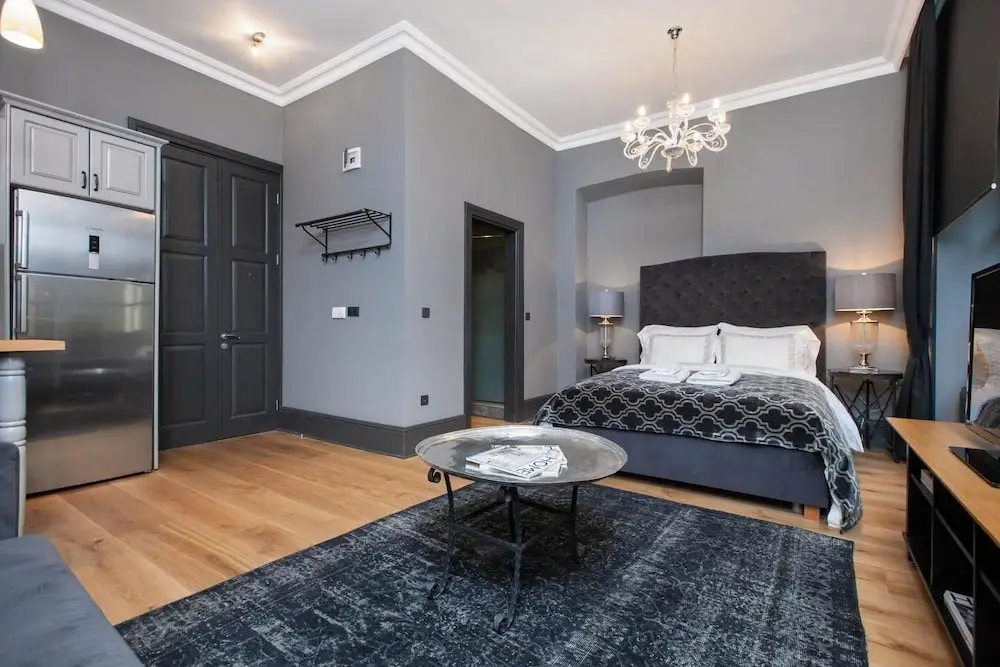 Стамбул: 1 Bedroom Apartment w Kitchen