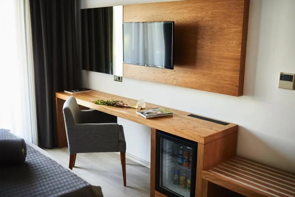 Чешме: Ruwais Hotel
