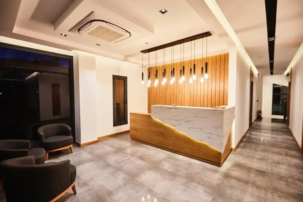Чешме: Ruwais Hotel