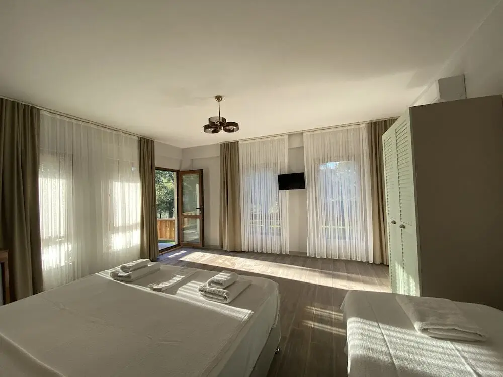 Бозджаада: Elyada Otel ve Bağ Evi (+8 Yaş)