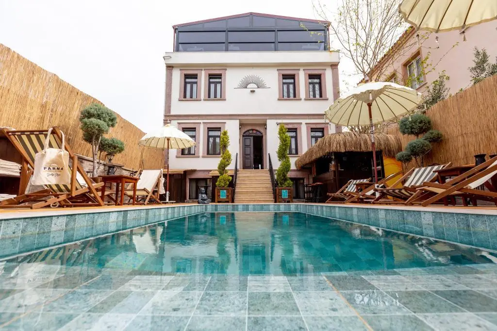 Айвалык: Parna Hotel