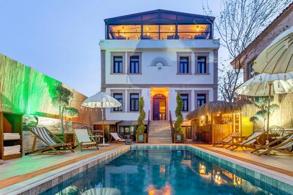 Айвалык: Parna Hotel